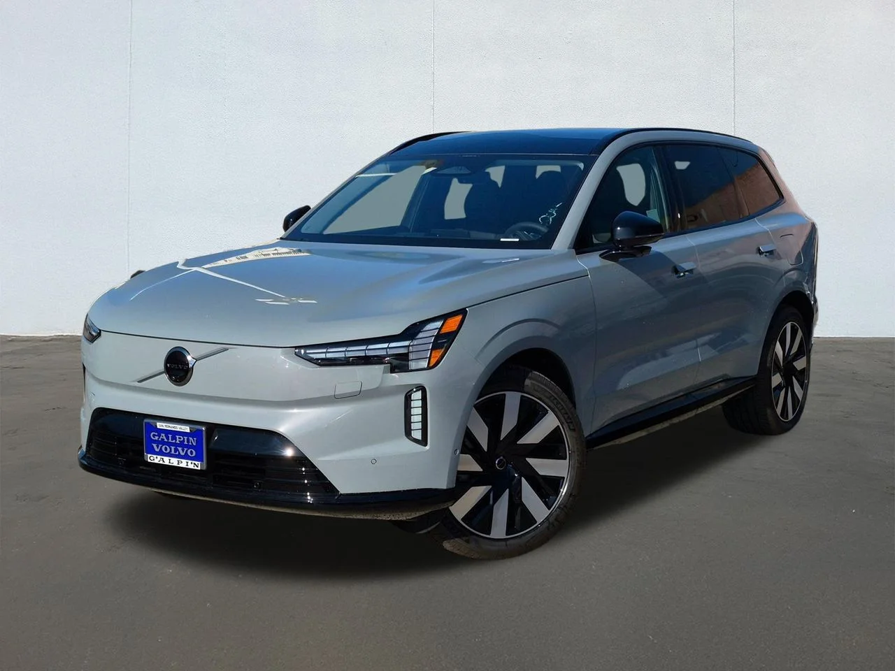 New 2026 Vapour Grey Volvo Ultra image 1