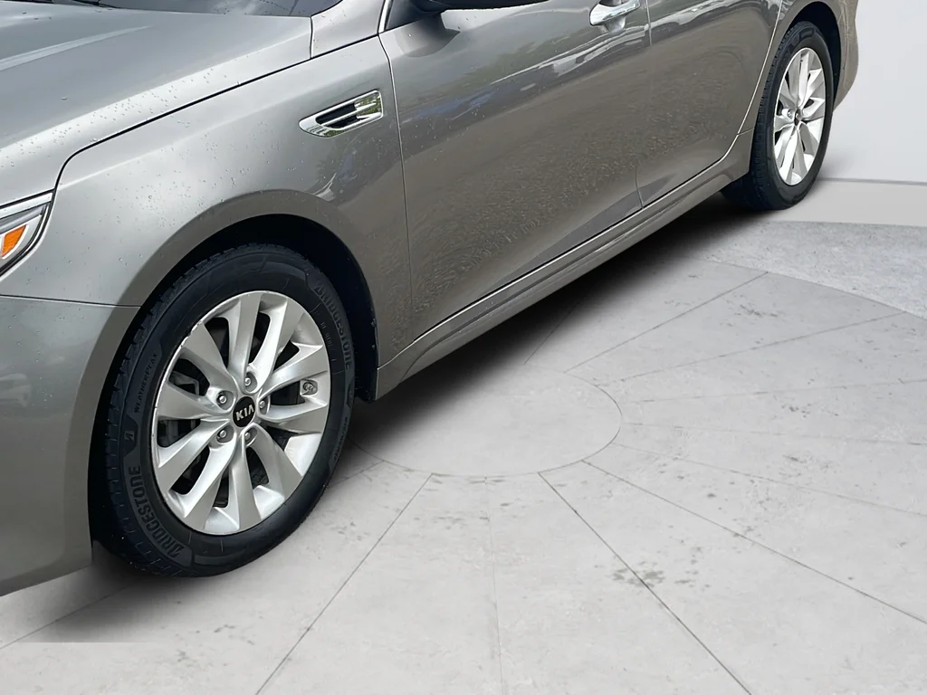 Used 2016 Gray Kia EX image 42