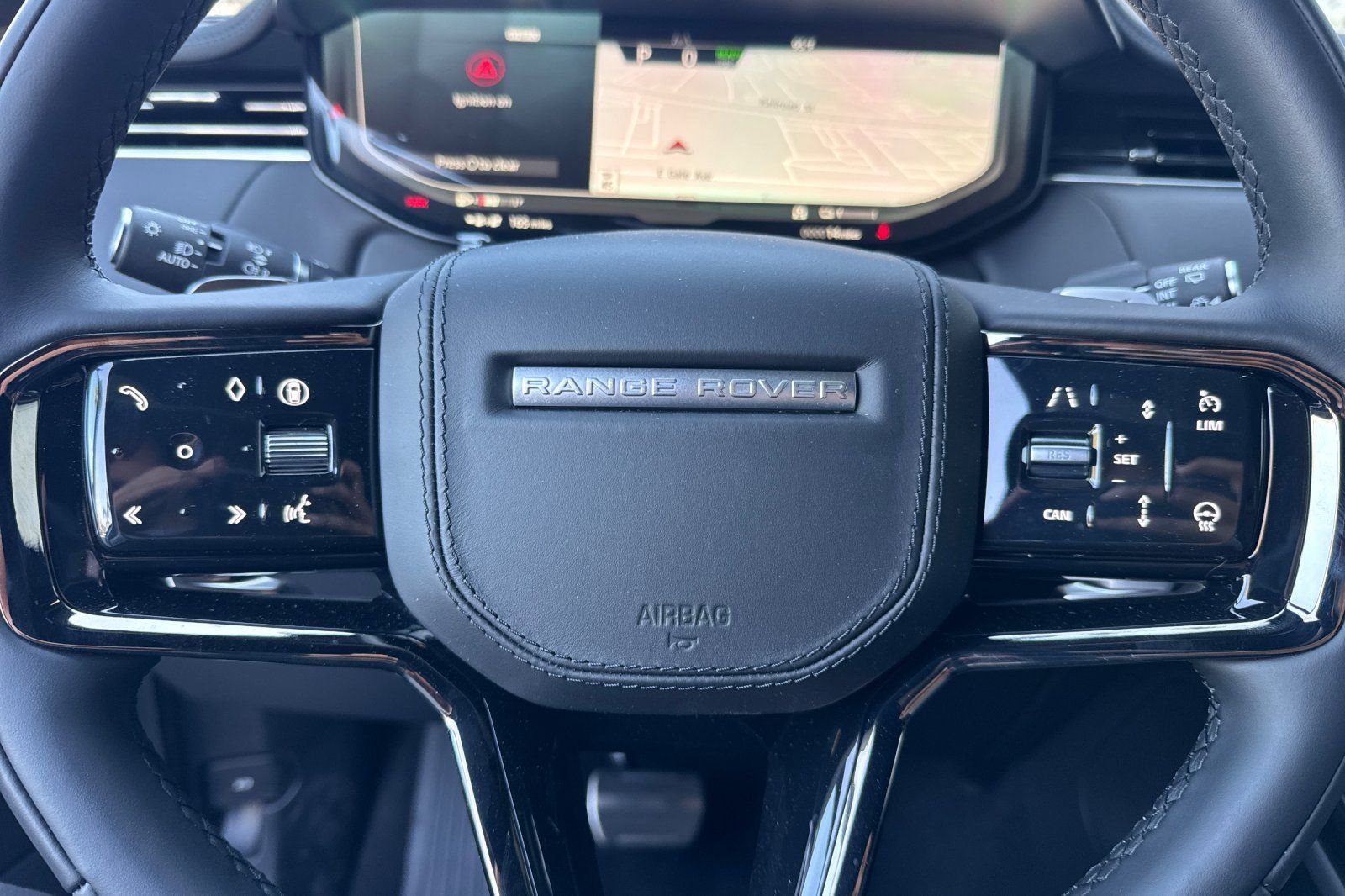New 2026 Fuji White Land Rover Dynamic SE image 27