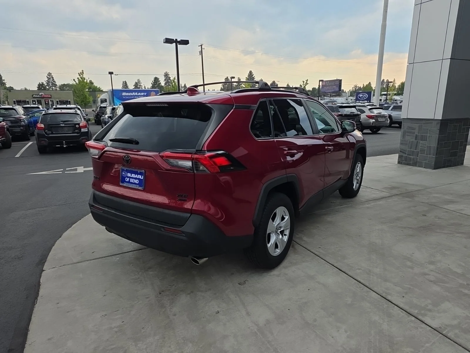 Used 2021 Pearl Toyota XLE image 5