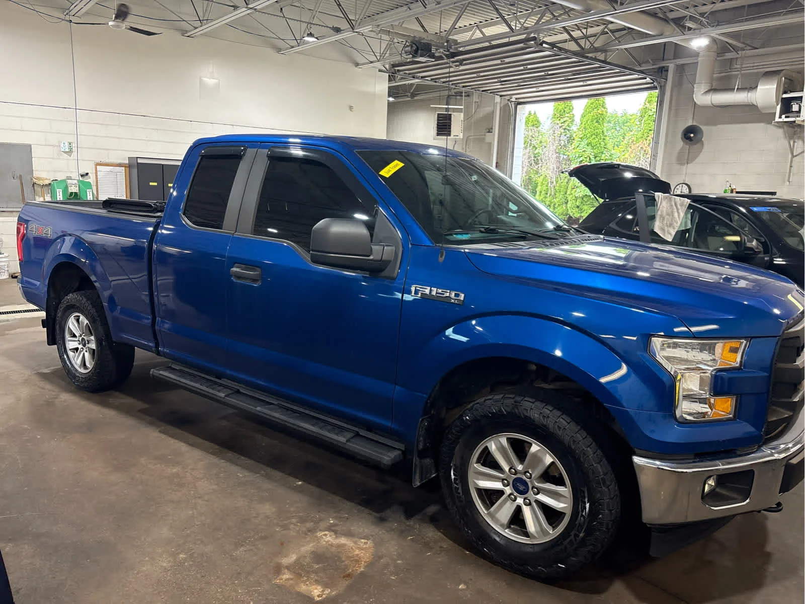 Used 2017 Lightning Blue Ford XL image 4