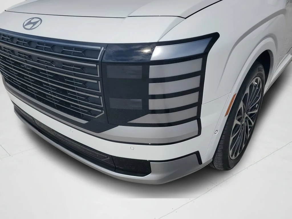 Used 2026 White Hyundai Calligraphy image 26
