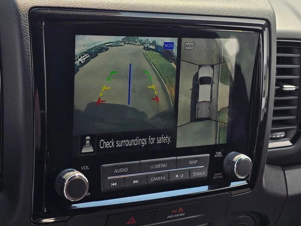 Used 2022 Gray Nissan PRO-X image 5