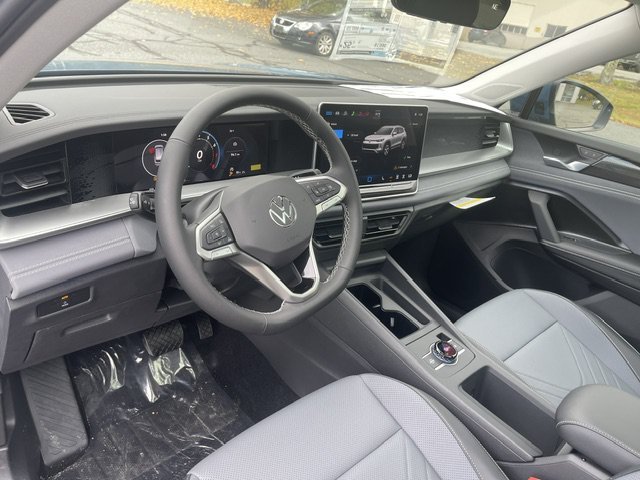 New 2026 Monterey Blue Pearl Volkswagen 2.0T SE image 10