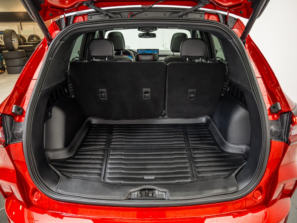 Used 2024 Rapid Red Metallic Tinted Clearcoat Ford ST-Line Elite image 37