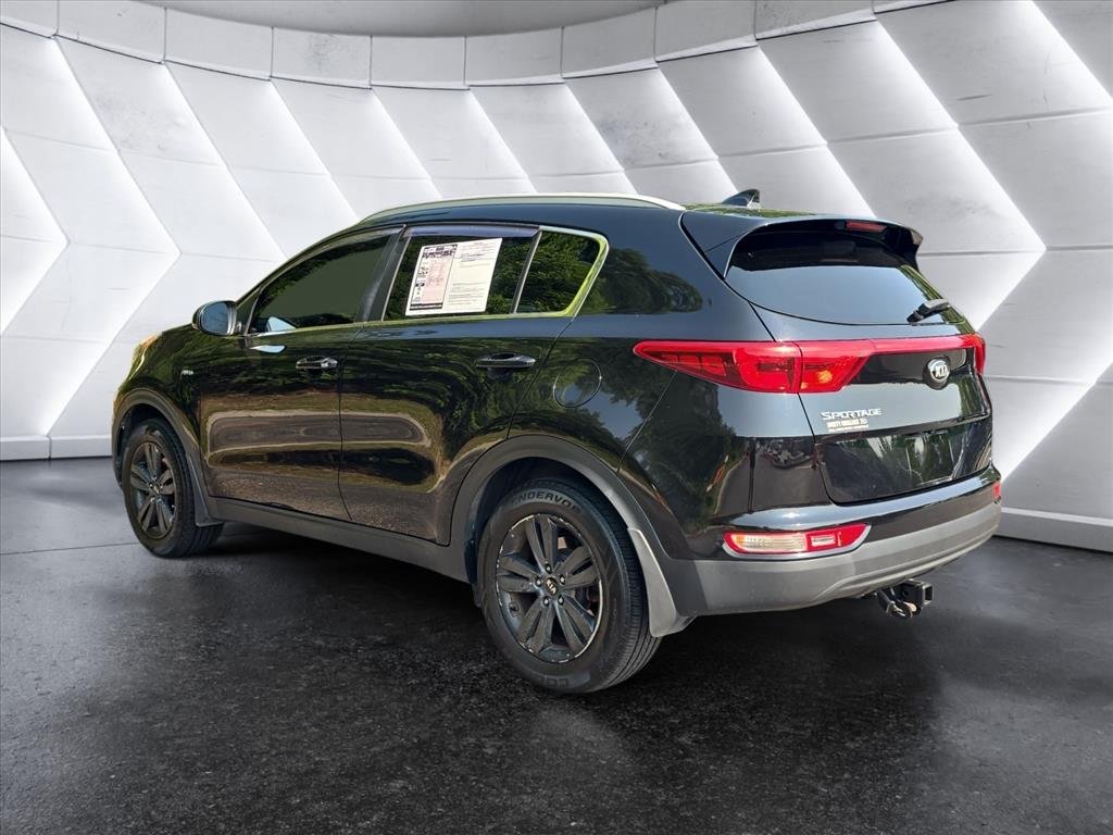 Used 2017 Red Kia LX image 3