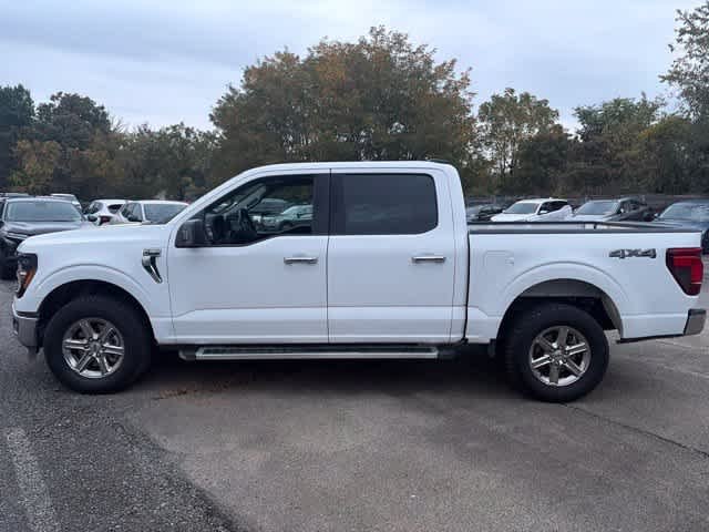 Used 2025 Oxford White Ford XLT image 4