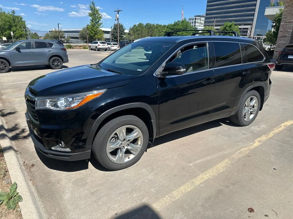 Used 2015 Black Toyota Limited image 1