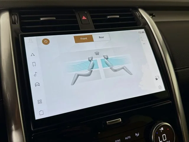 New 2026 Fuji White Land Rover Dynamic SE image 18