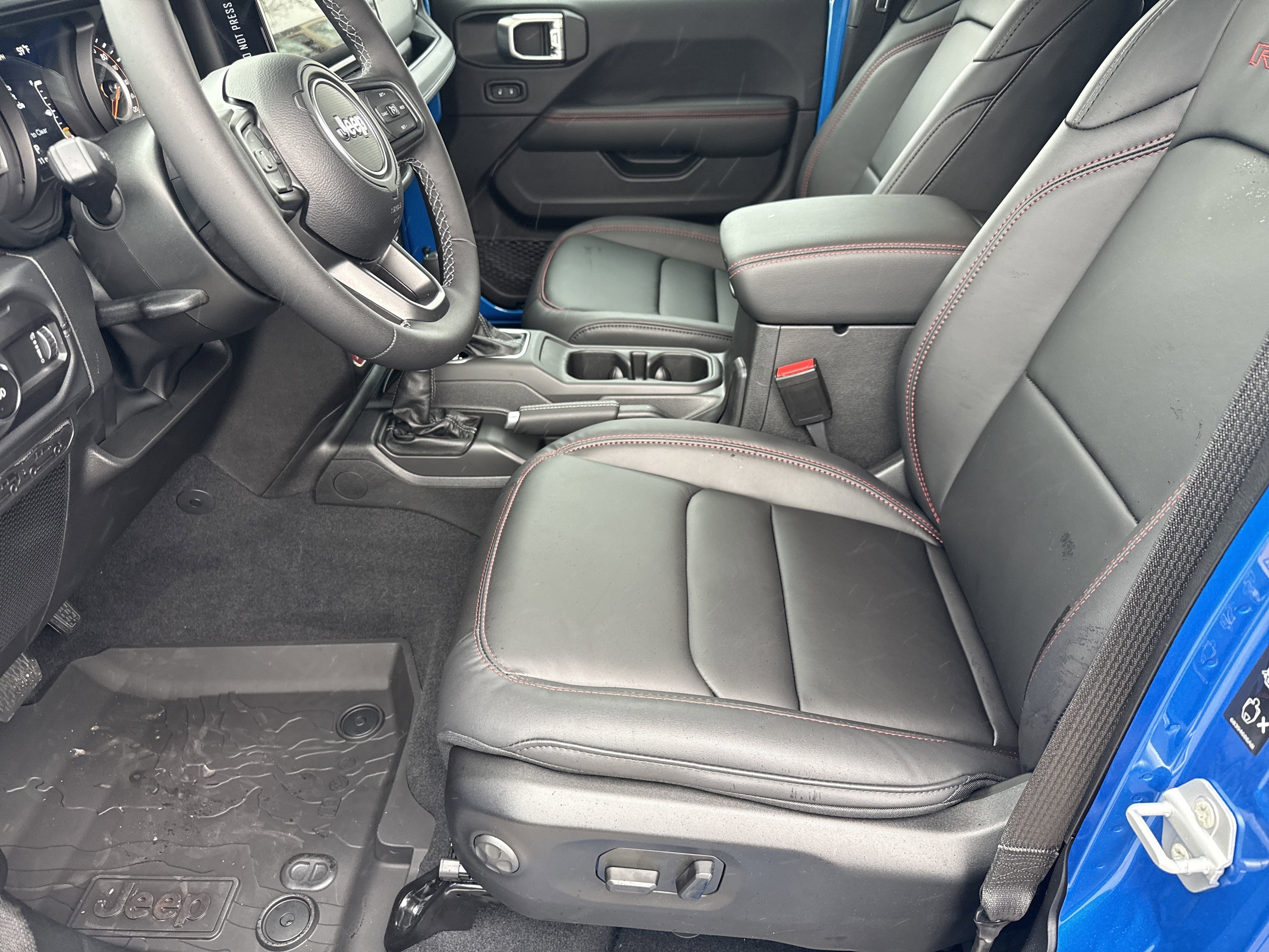 New 2026 Hydro Blue Pearlcoat Jeep  image 9