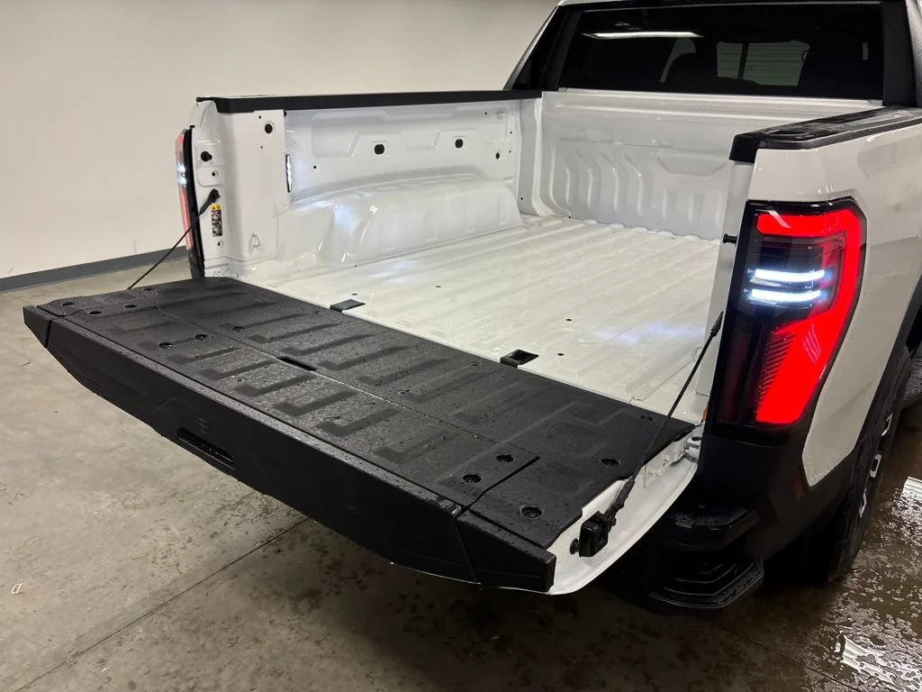 2026 GMC Sierra EV Elevation - Photo 18