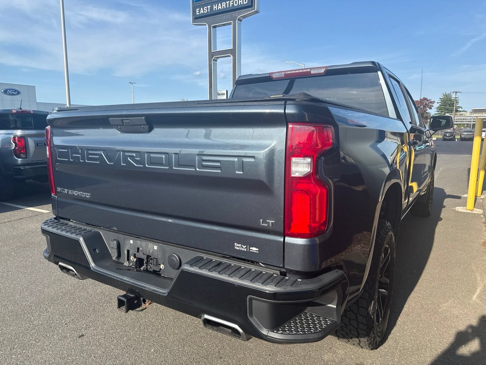 Used 2020 Shadow Gray Metallic Chevrolet LT Trail Boss with Convenience Package - Trailering Package image 6