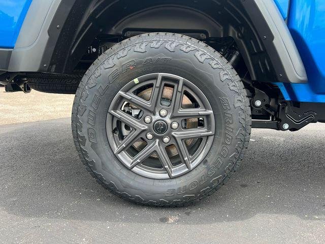 New 2026 Hydro Blue Pearl-Coat Exterior Paint Jeep Sport image 6