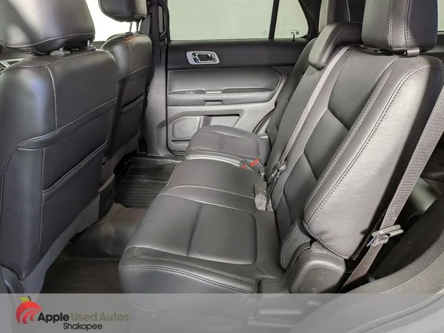 Used 2015 Silver Ford XLT image 38
