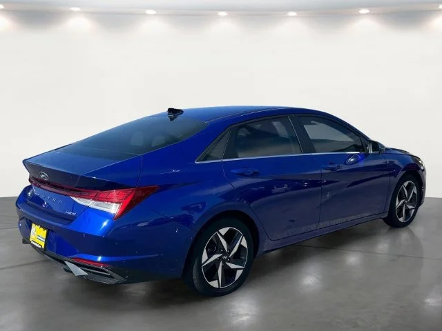 Used 2022 Blue Hyundai Limited image 4