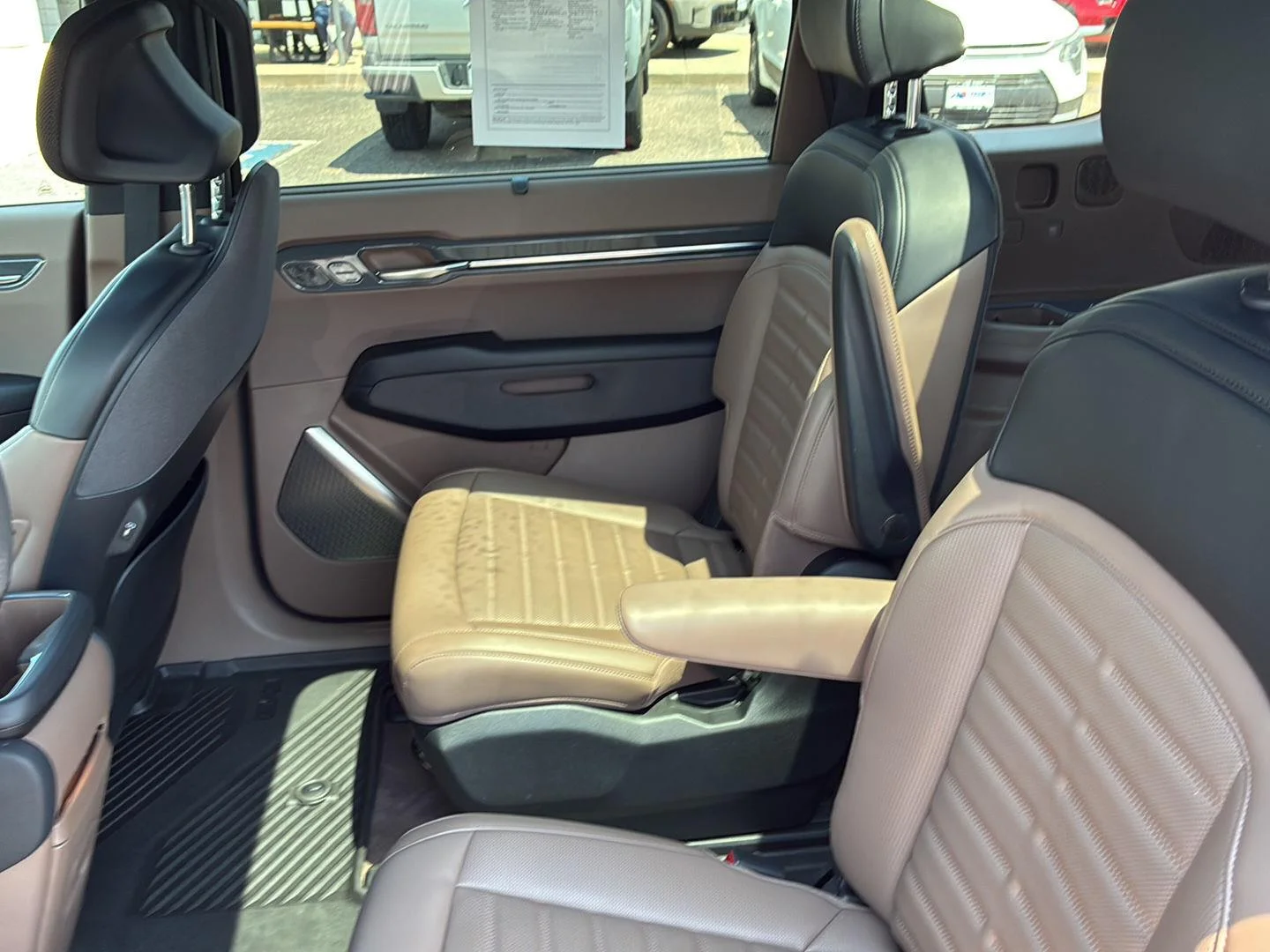Used 2024 Panthera Metal Kia Land image 21