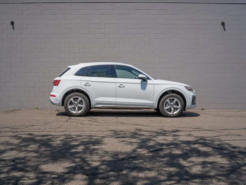 Used 2024 White Audi  image 8