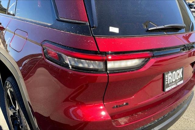 New 2025 Velvet Red Pearl-Coat Exterior Paint Jeep Limited image 23