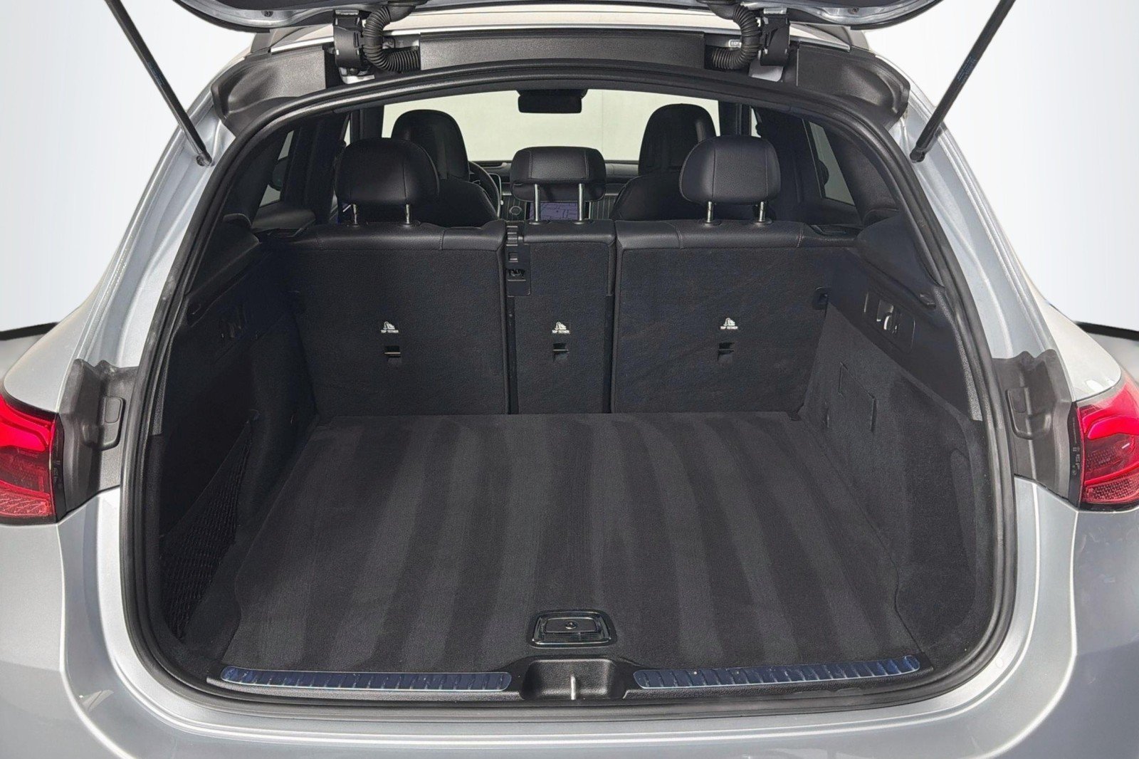Used 2023 Cirrus Silver Metallic Mercedes-Benz 300 image 25