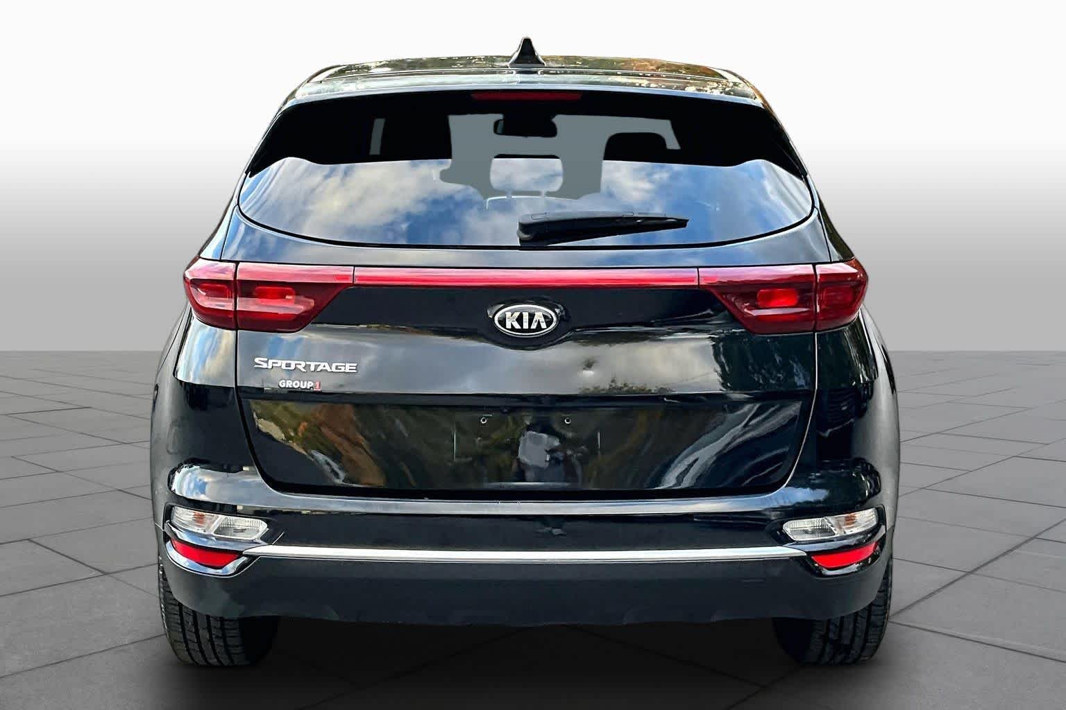 Used 2020 Black Cherry Pearl Kia LX image 5