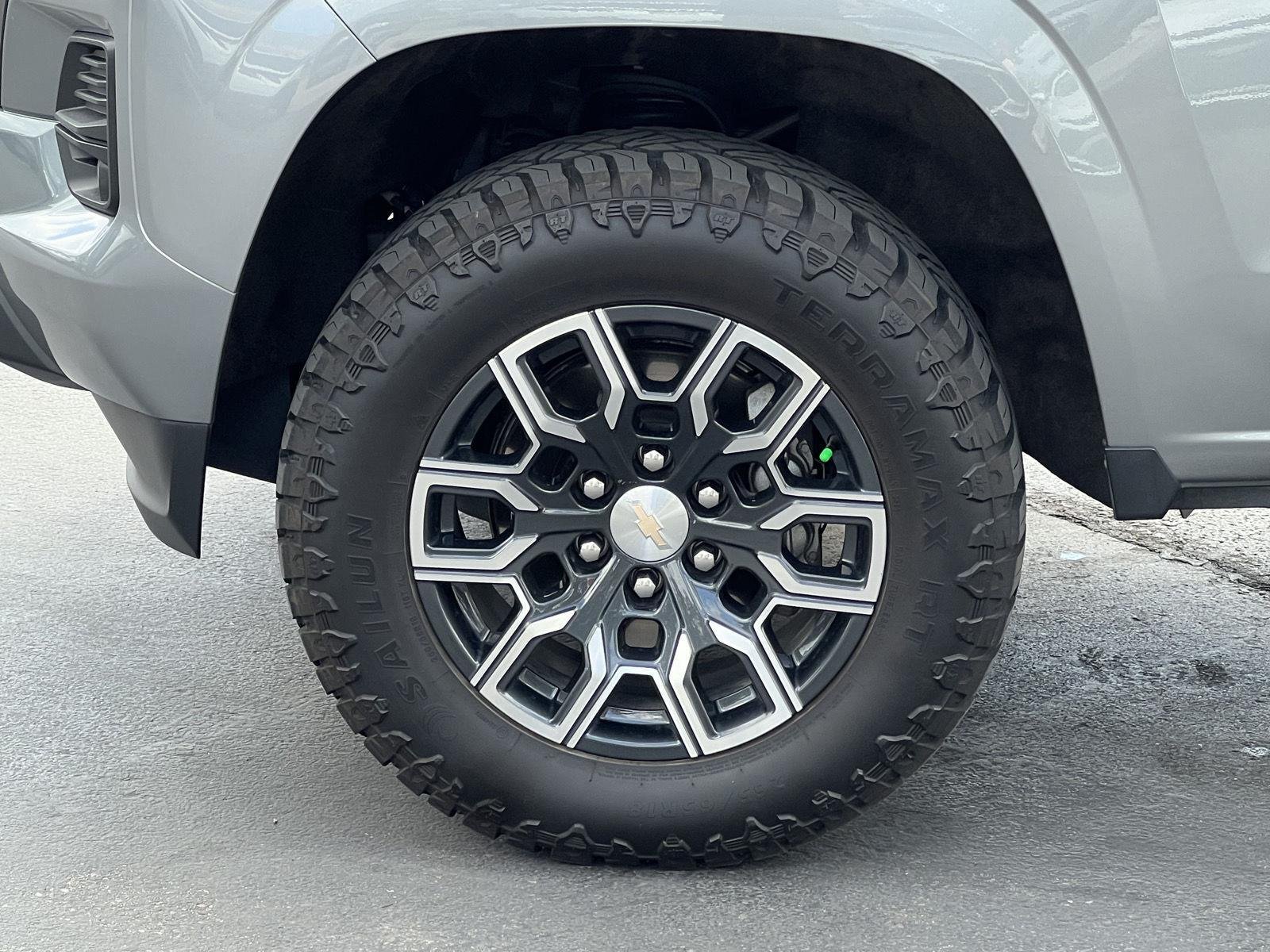 2024 Chevrolet Colorado LT - Photo 19