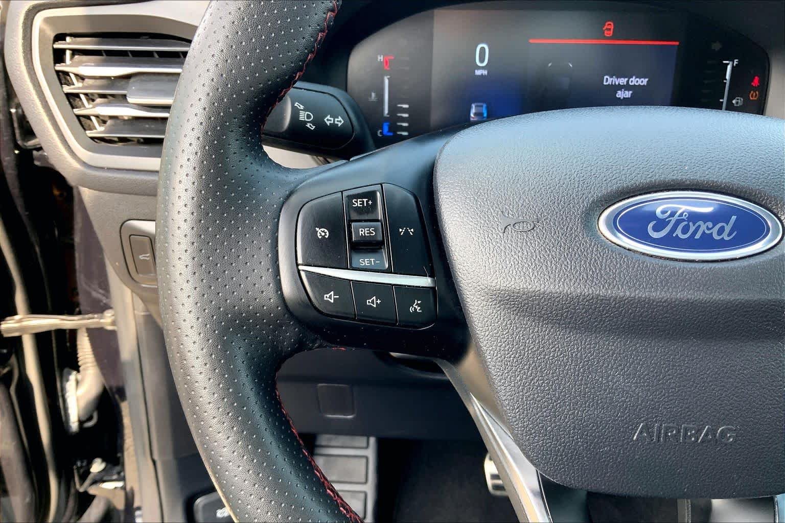 Used 2024 Agate Black Metallic Ford ST-Line image 22