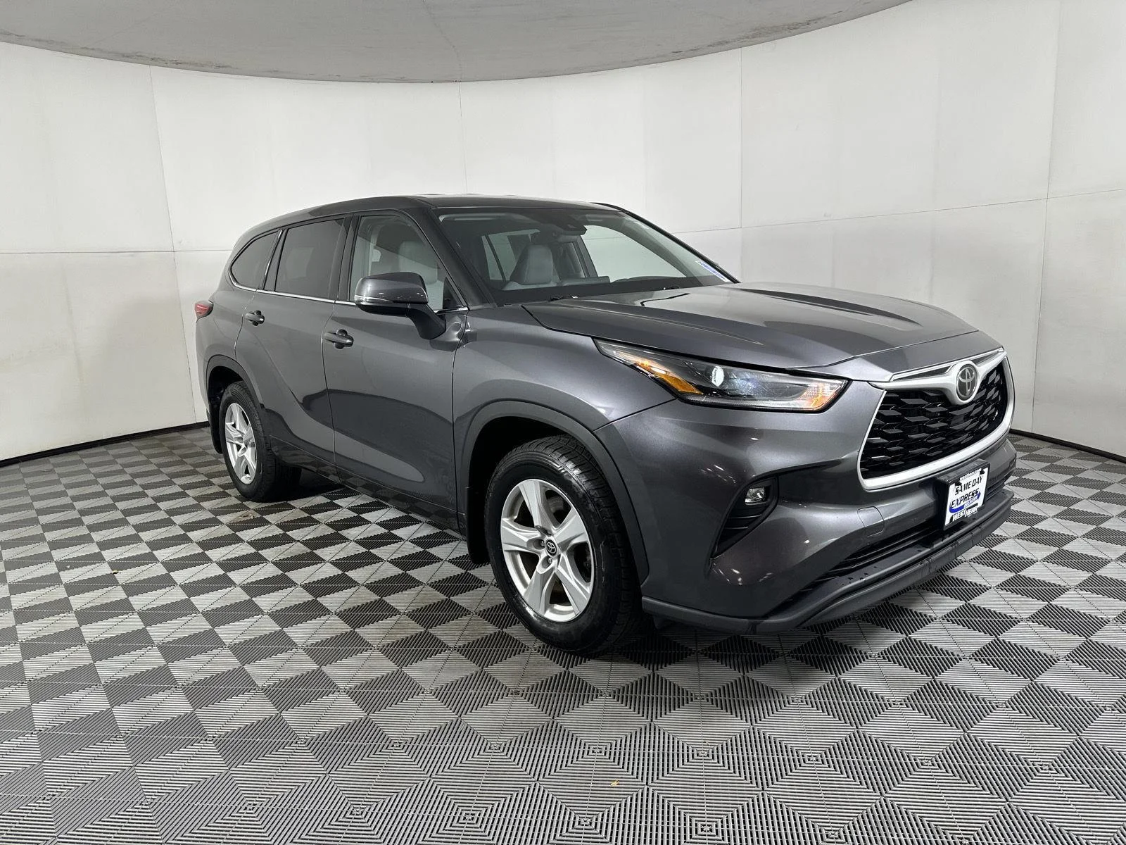 Used 2021 Magnetic Gray Metallic Toyota LE image 12