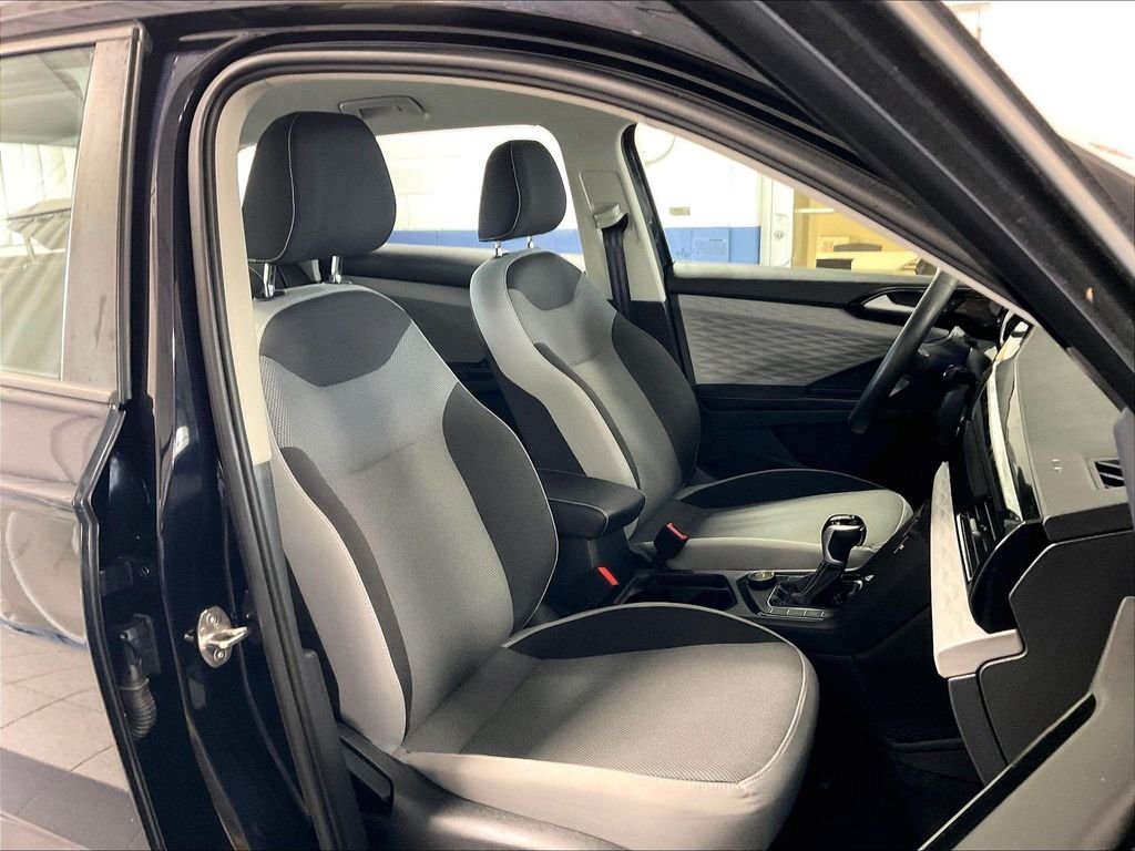 Used 2024 Black Volkswagen 1.5T S image 11