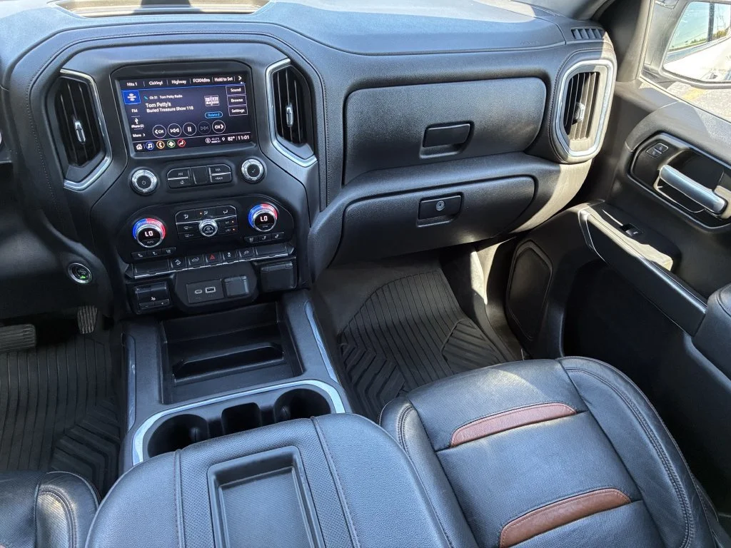 Used 2021 SUMMIT WHITE GMC AT4 image 34