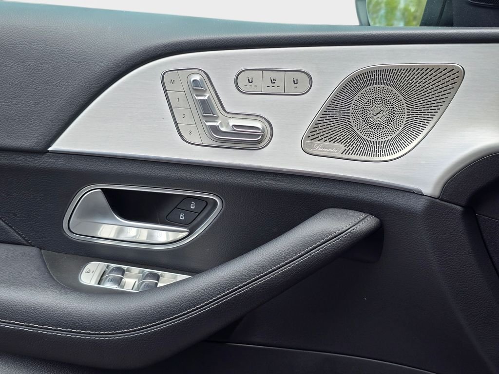 Used 2025  Mercedes-Benz GLS 450 image 33