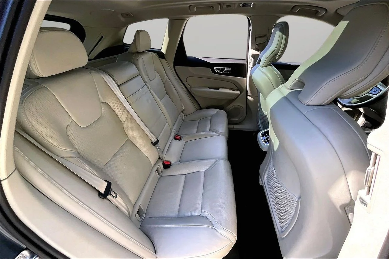 Certified Used 2021 Blue Volvo T5 Inscription image 25