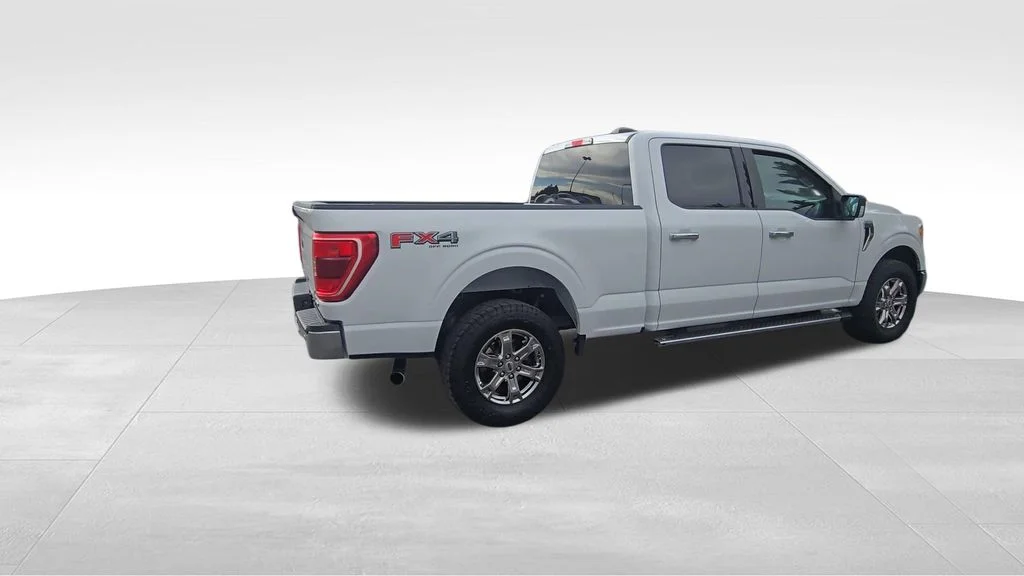 Used 2021 Oxford White Ford XLT image 8