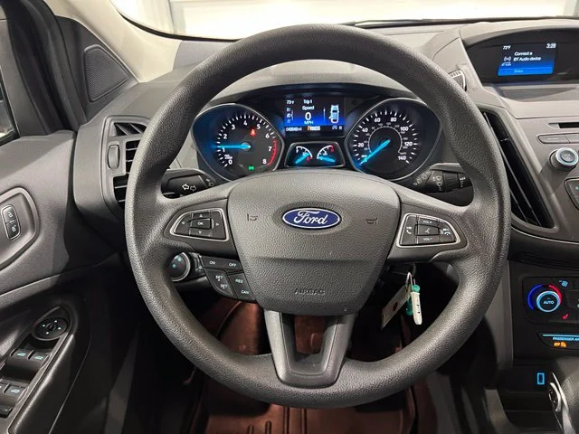 Used 2018 Blue Ford SE image 12