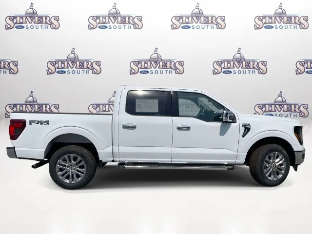 New 2026 White Ford XLT image 2