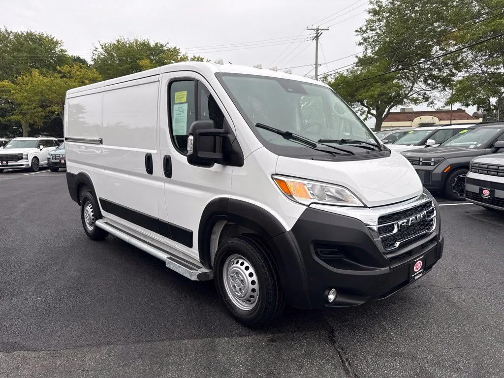 Used 2025 White Ram Base image 3