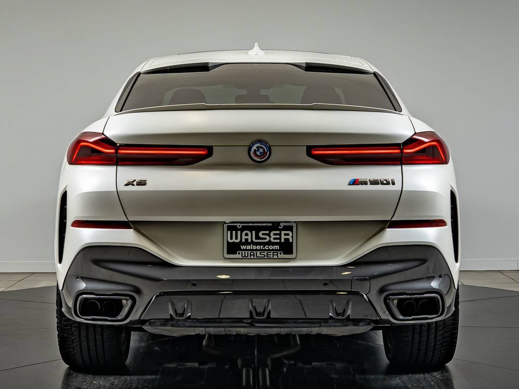 Used 2023 Frozen Brilliant White Metallic BMW M50i image 6