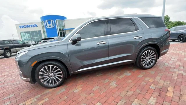Used 2024 Gray Hyundai Calligraphy image 6