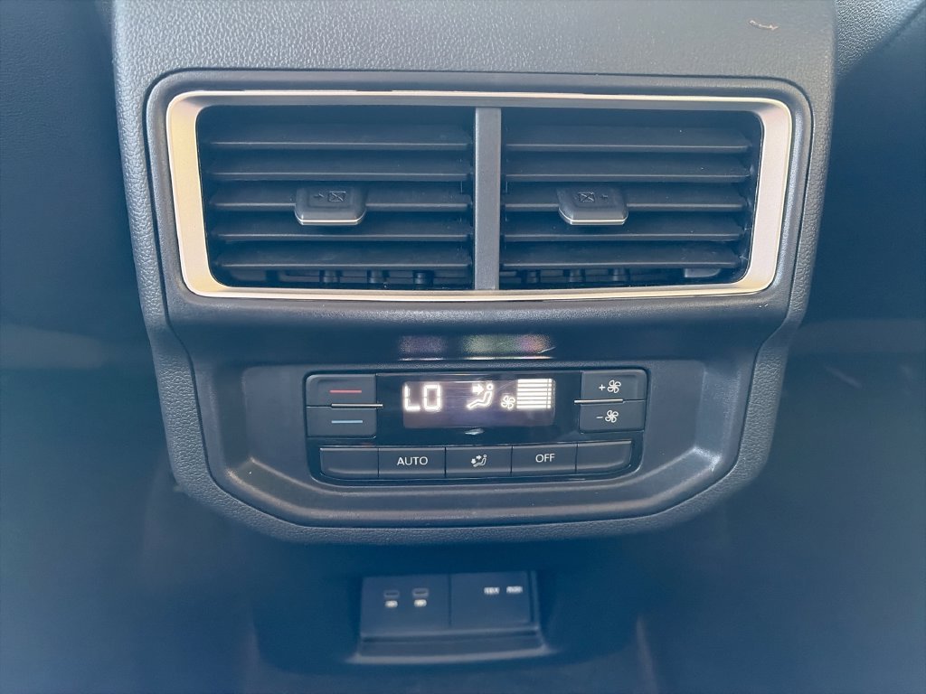2024 Volkswagen Atlas SE w/Tech - Photo 22