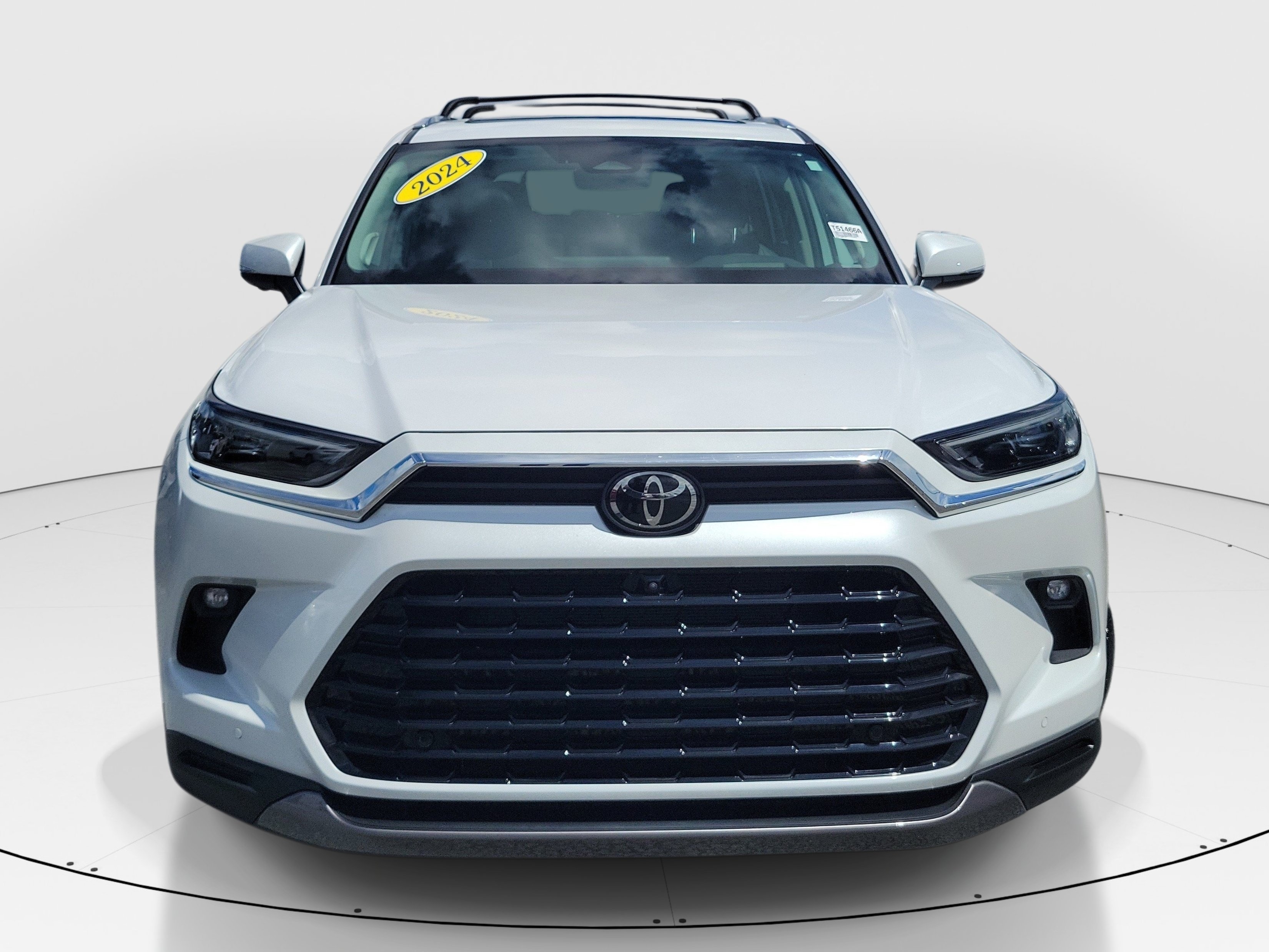 Used 2024 Pearl Toyota Platinum image 2