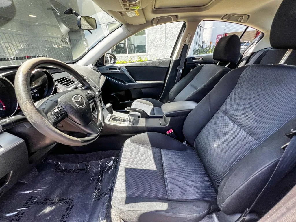 Used 2011 Black Mazda i Touring image 16