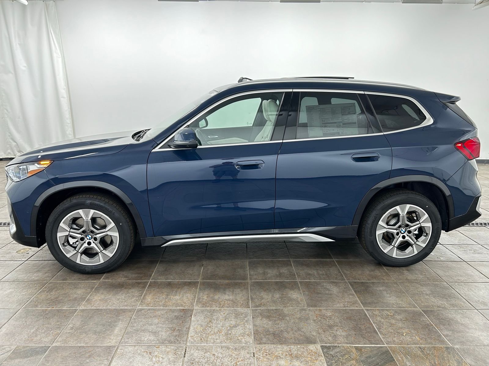 New 2026 Night Dusk Blue Metallic BMW xDrive28i image 2