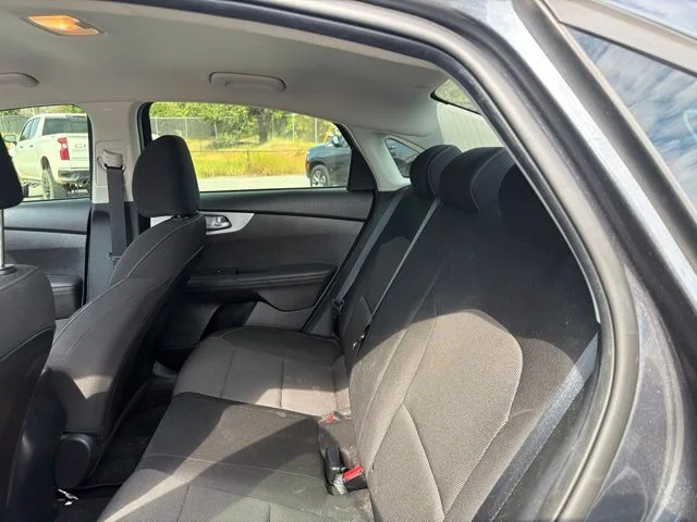 Used 2022 Gray Kia LXS image 9