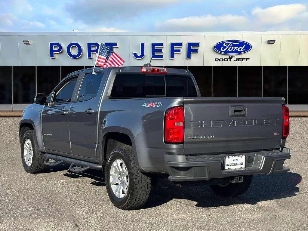 Used 2021 Steel Metallic Chevrolet LT image 7