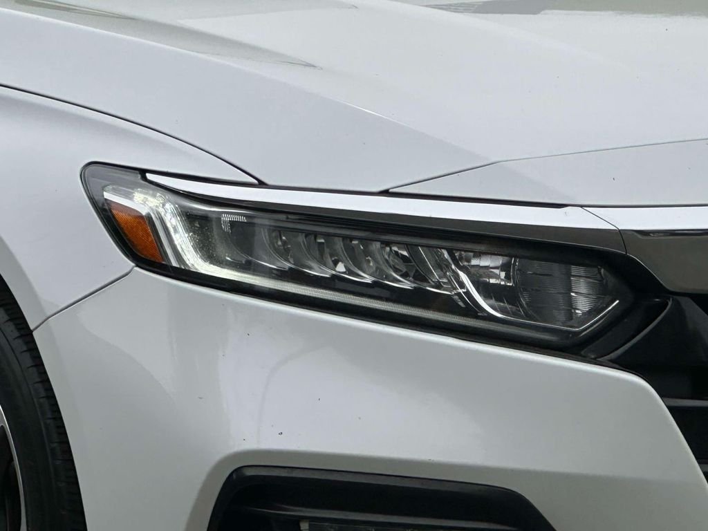 Used 2020 White Honda EX-L image 9