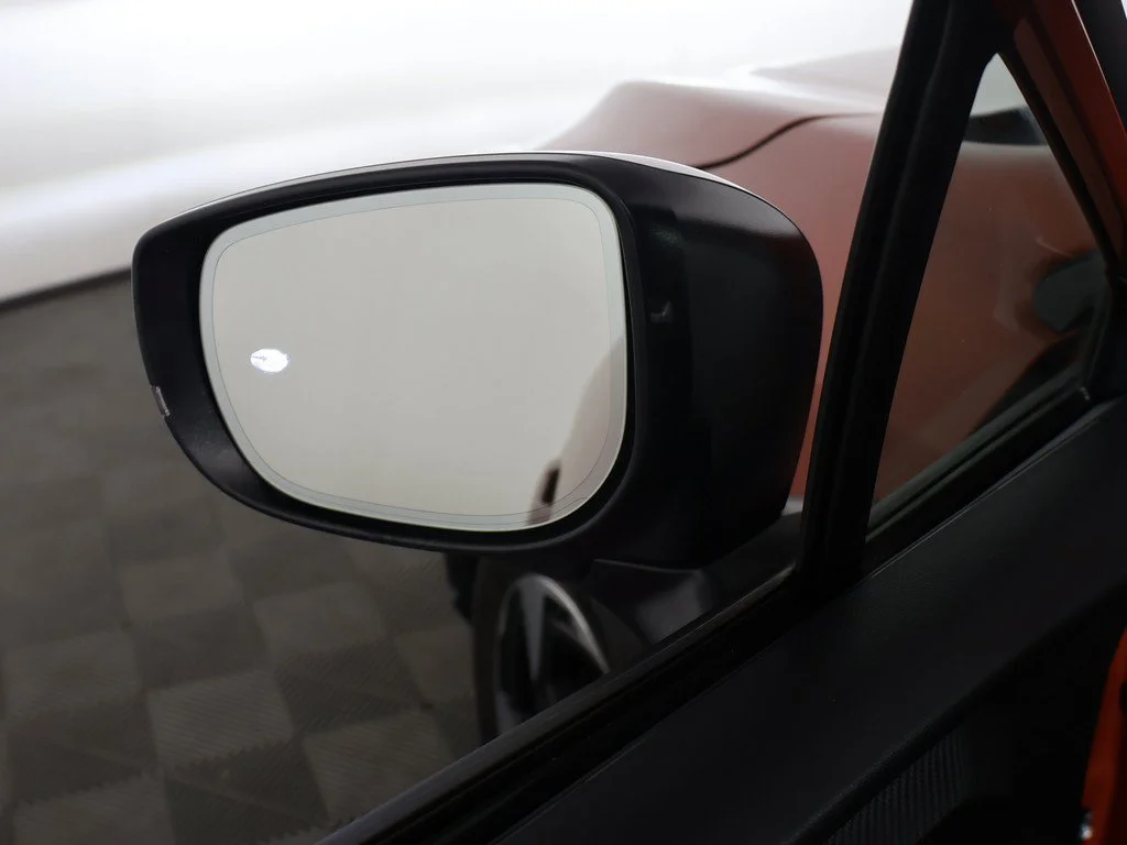 Used 2024 Beige Subaru Limited image 34