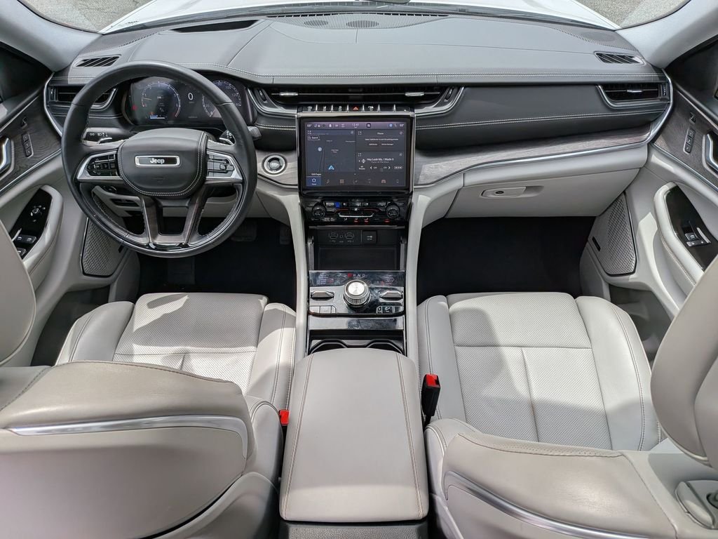 Used 2023 White Jeep Overland image 27