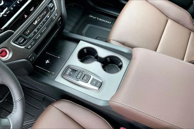 New 2026 Platinum White Pearl Honda RTL image 9