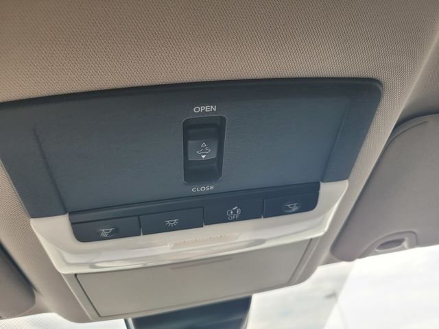 Used 2019 Blue Nissan 2.5 SV image 23