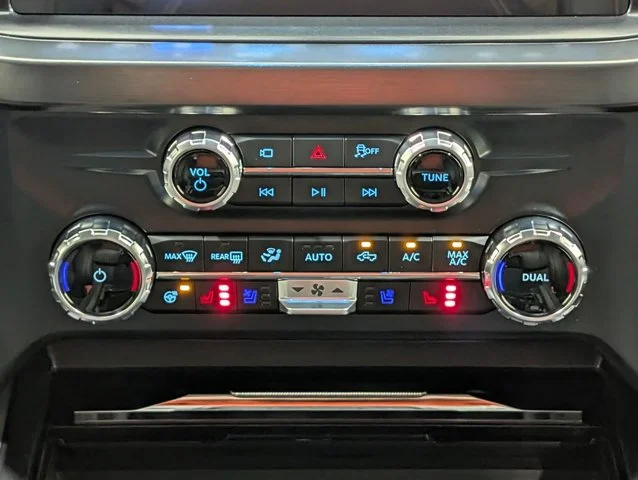 New 2026 Oxford White Ford F-250® Lariat® image 46