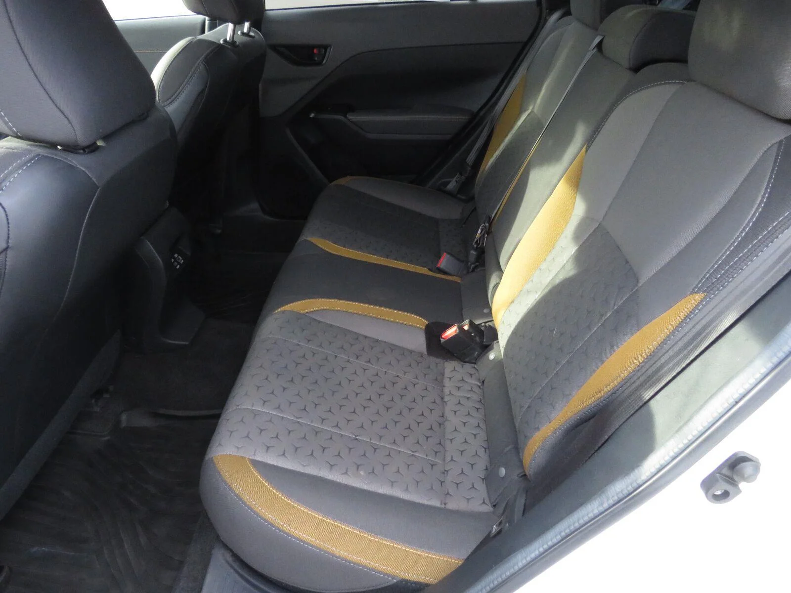 Used 2024 Crystal White Pea Subaru Sport image 25